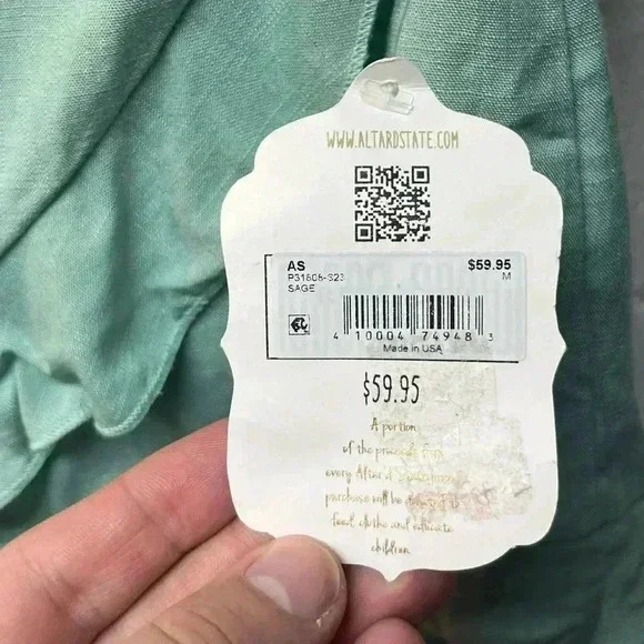 Altar'd State skort Size M. Sage Built in shorts - Picture 4 of 4